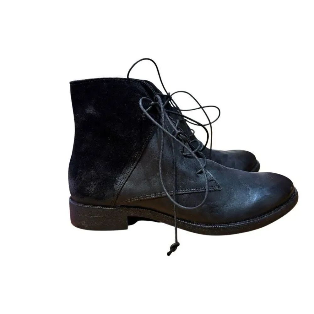 1725.A Leather Ankle Boots EU39 Black Suede Leather Made in Italy